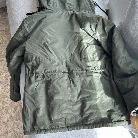 F21 Sherpa lined winter coat, olive green, size M - Picture 4 of 5